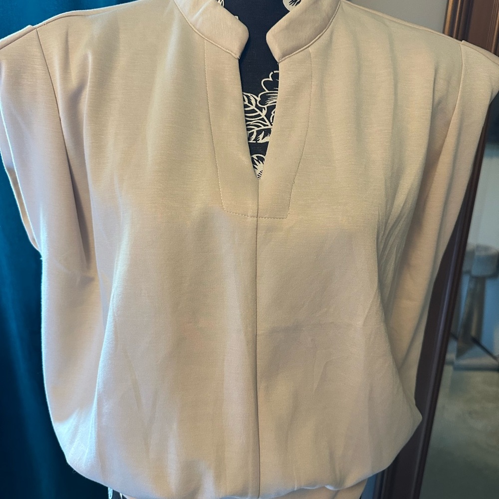 Cider Cream Sleeveless Boxy Blouse with Mandarin Collar